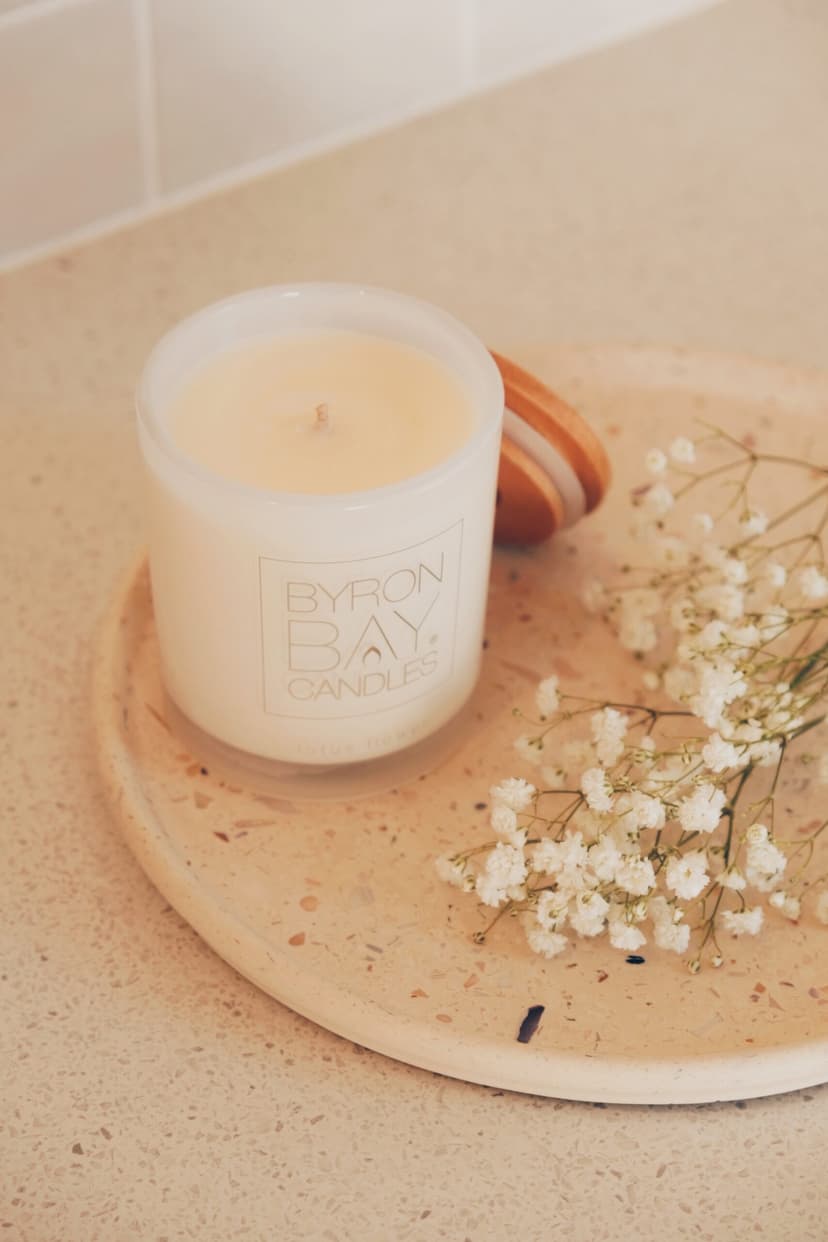 Byron-Bay-Candles-30-hour-medium-candle-size